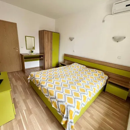 Апартаменти Dkapartments Diamond Bay Сонячний Берег