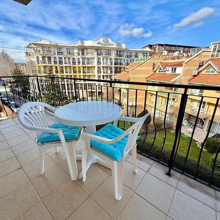 Апартаменти Dkapartments Diamond Bay *